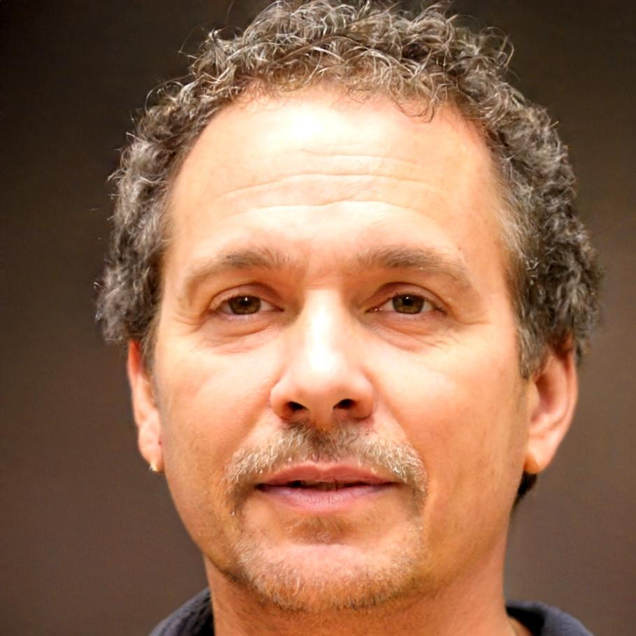 Carlos Mendoza, Director de Programa
