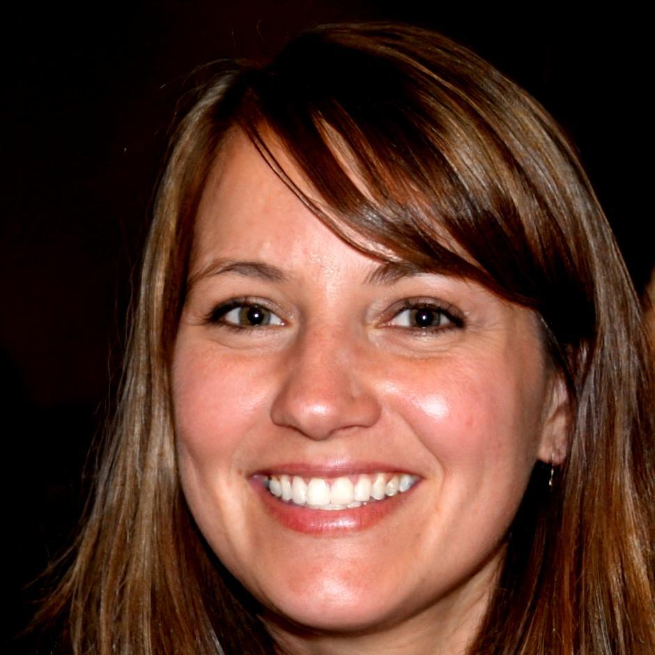 Ana Ruiz, Consultora en Deudas